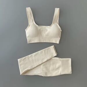 Leggings and top gym set small